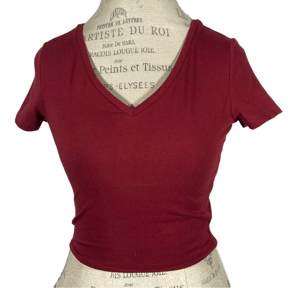 Wild Fable Women’s V-Neck Short Sleeve Crop Top Berry Maroon Size Medium